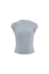 Pale Bluish Grey 