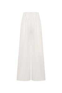 Iconic White 