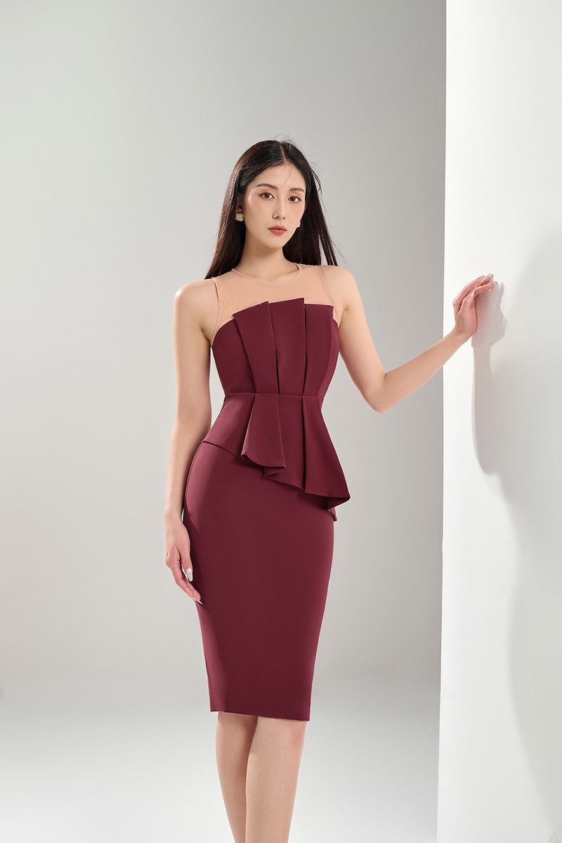 https://d12hzjwrv4lm49.cloudfront.net/sites/files/chello/images/products/202303/800xAUTO/simone_pleated_peplum_dress_in_wine_red_3.jpg