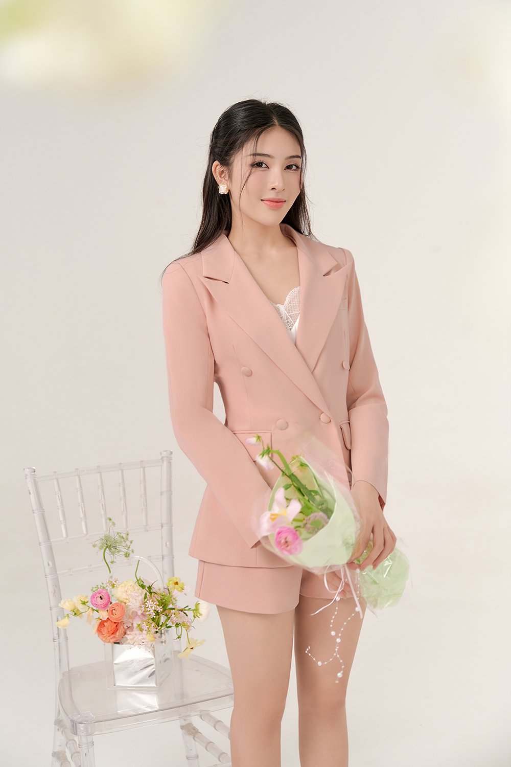 Areum Relaxed Fit Shoulder Padded Blazer in Nude Pink