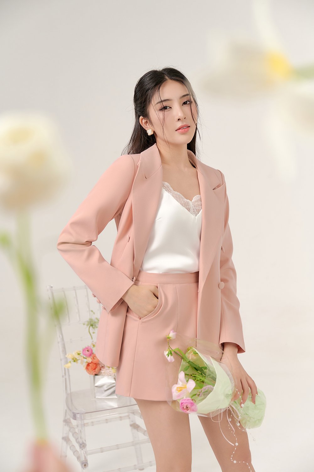 Areum Relaxed Fit Shoulder Padded Blazer in Nude Pink