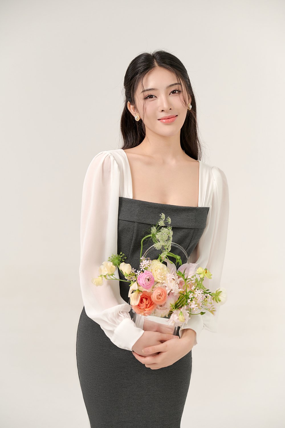 Nami Chiffon Sleeves Pencil Dress In Grey/Iconic White