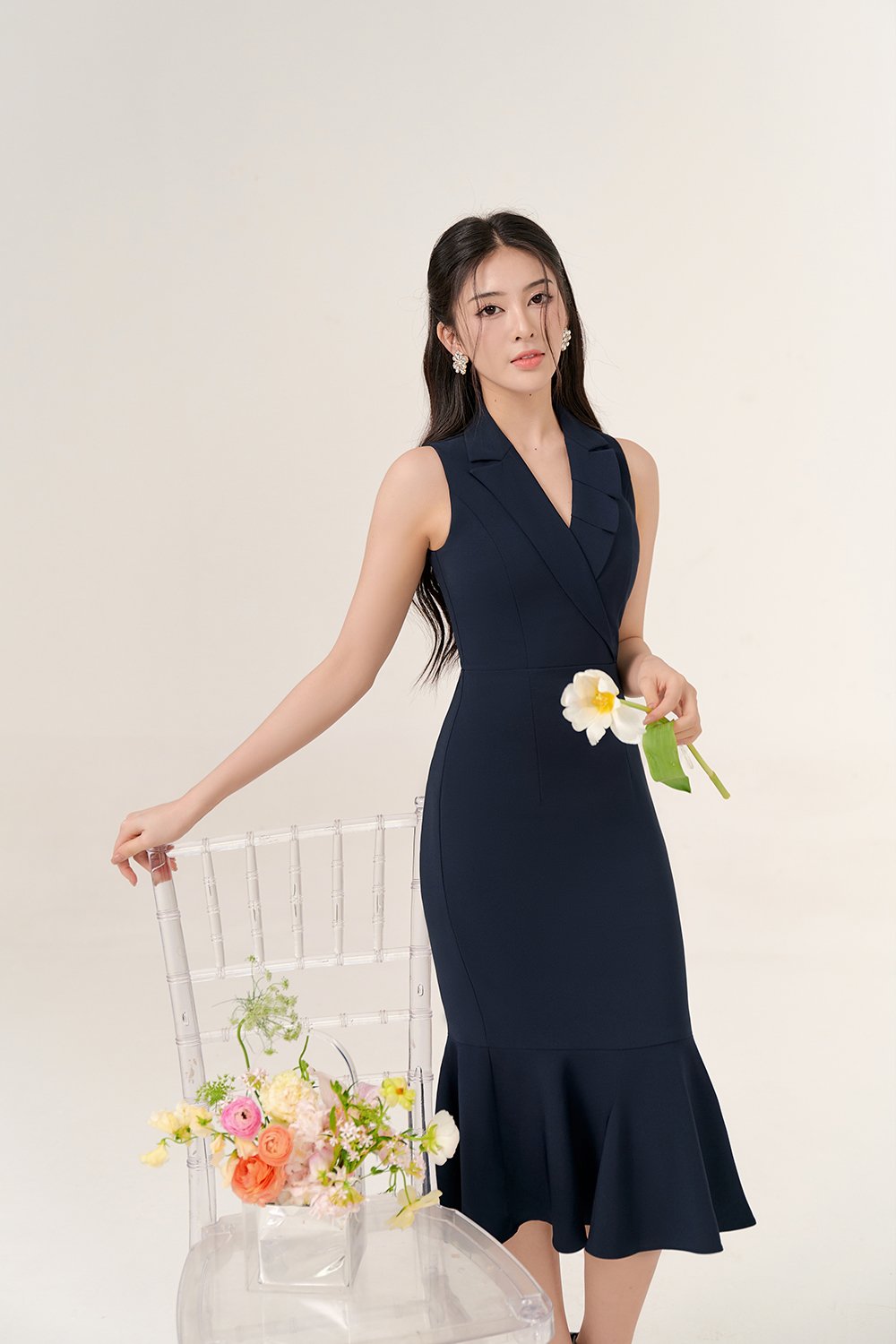 Taeyeon Pleated Lapel Mermaid Dress In Navy Blue