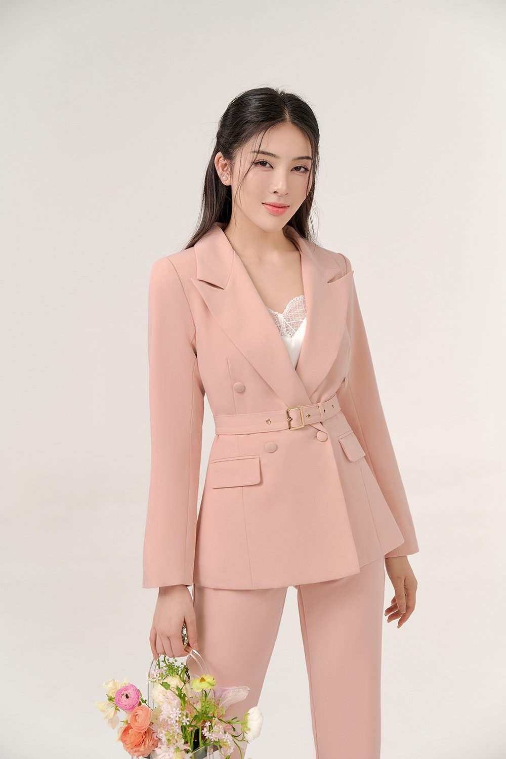 Areum Relaxed Fit Shoulder Padded Blazer in Nude Pink
