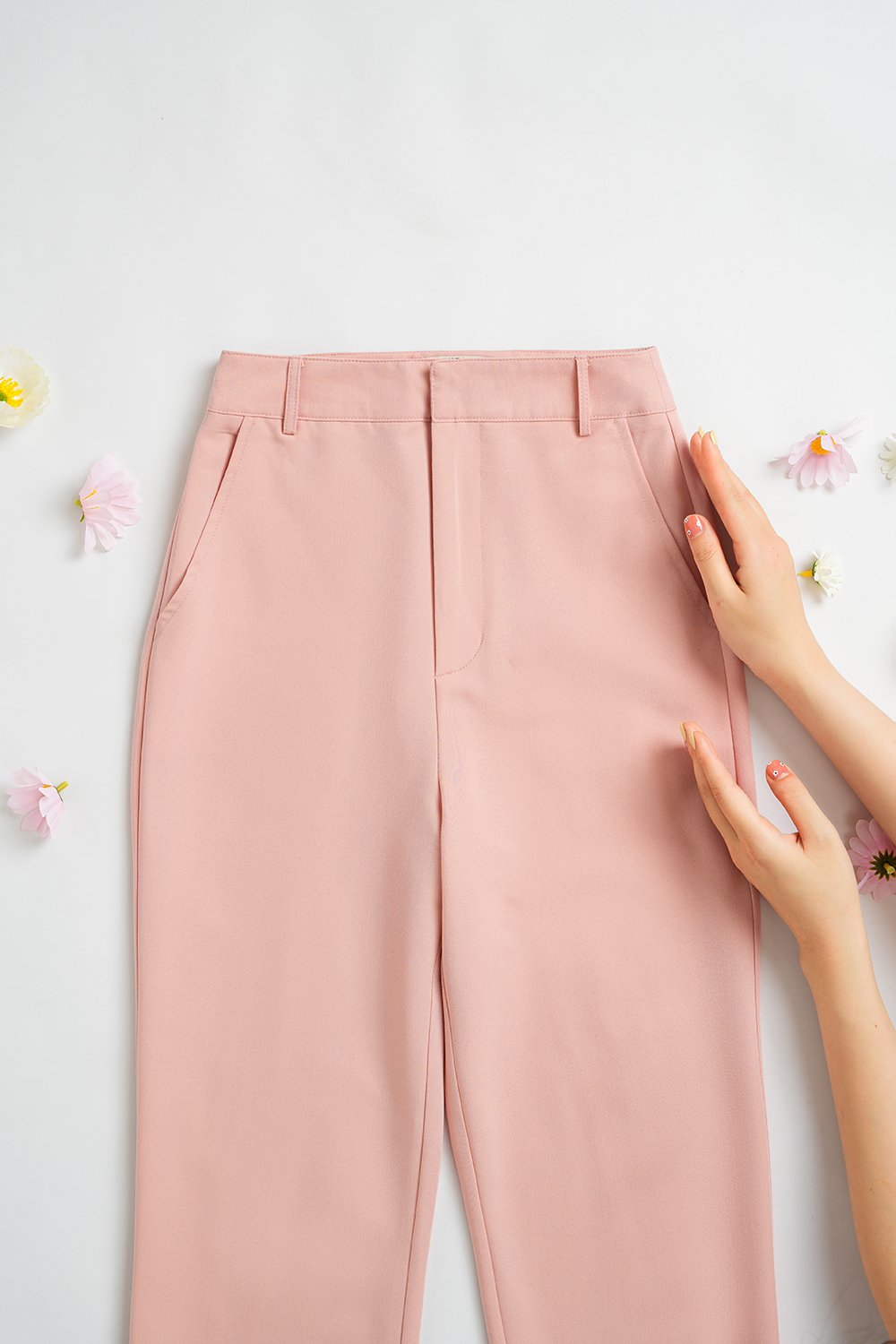 Yeri Slim Fit Pants in Nude Pink