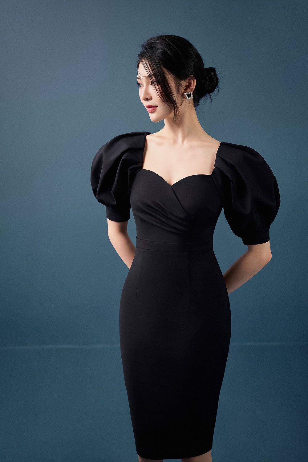 Hana Puffy Sleeves Sweetheart Pencil Dress in Classic Black