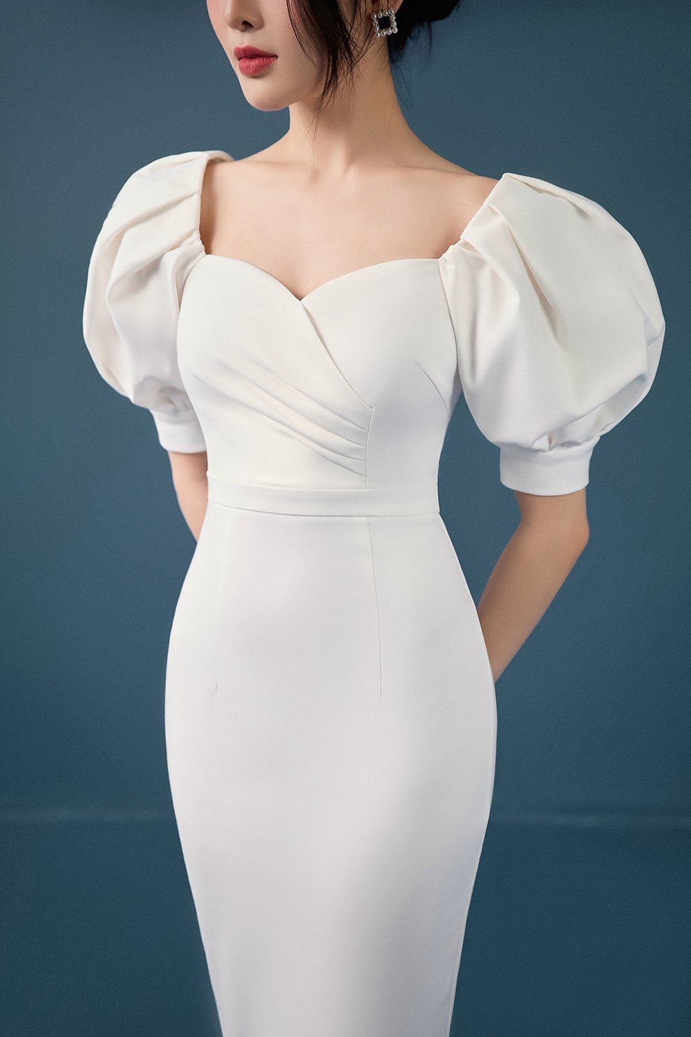 Hana Puffy Sleeves Sweetheart Pencil Dress in Iconic White