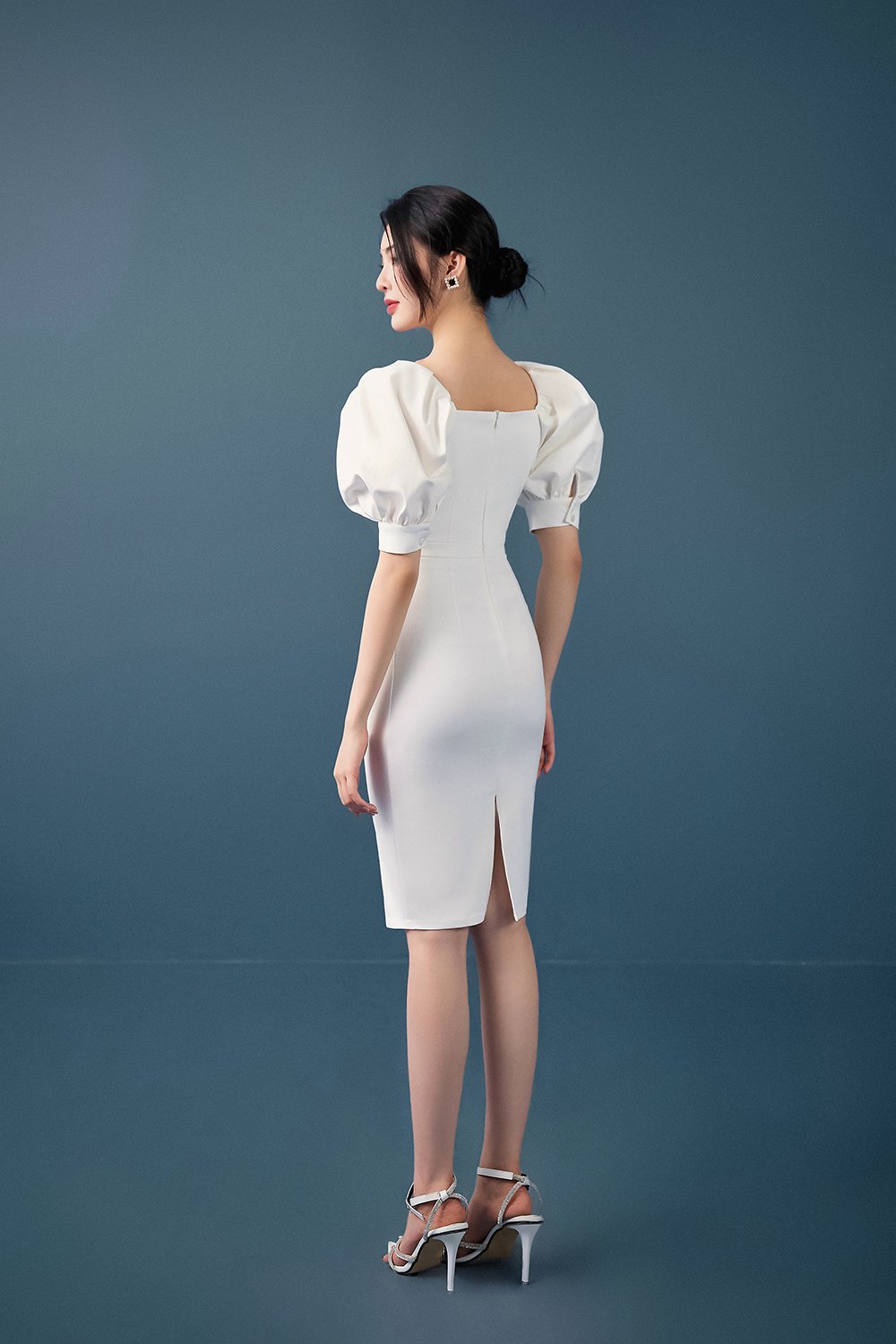 Hana Puffy Sleeves Sweetheart Pencil Dress in Iconic White