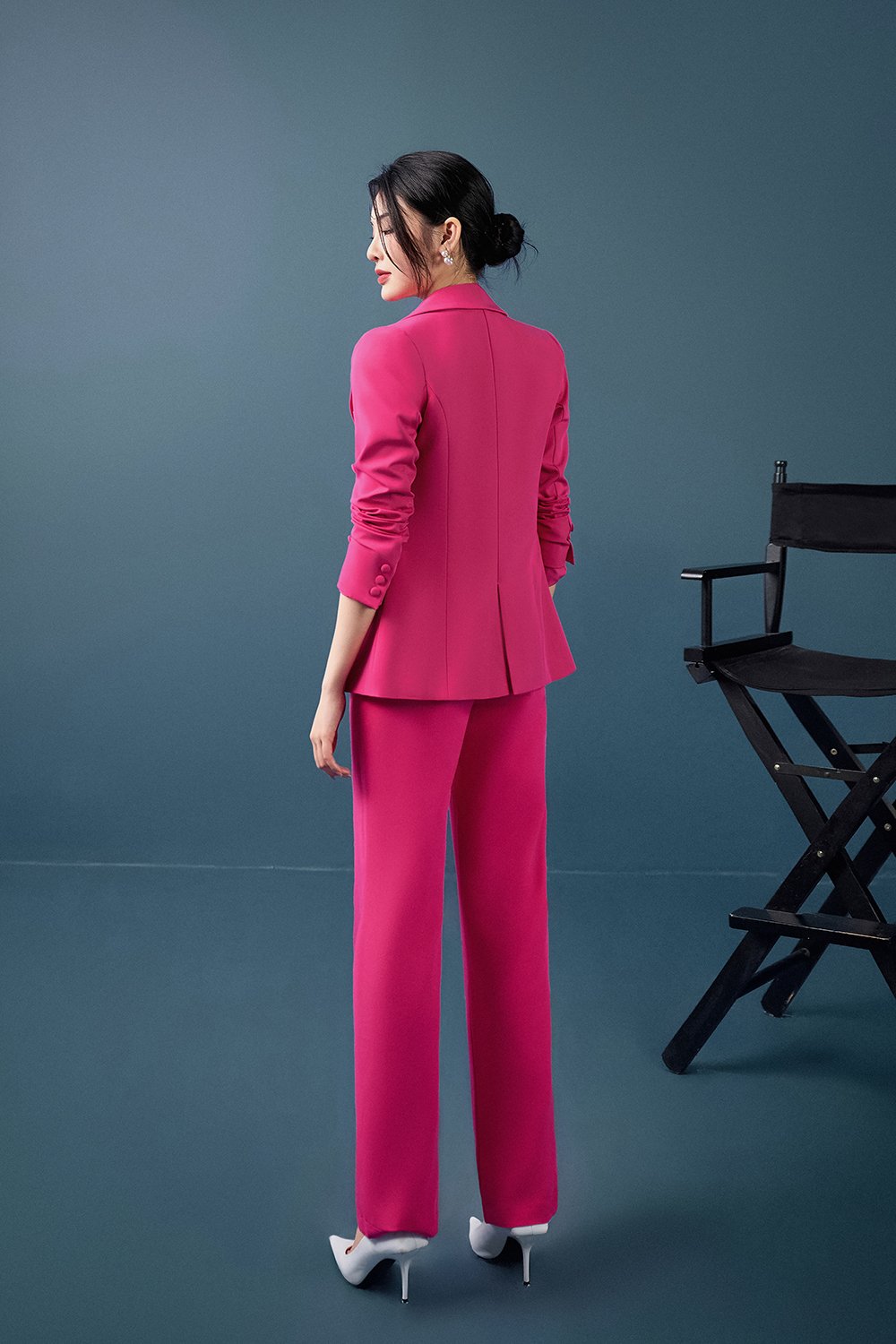 Areum Relaxed Fit Shoulder Padded Blazer in Hot Pink