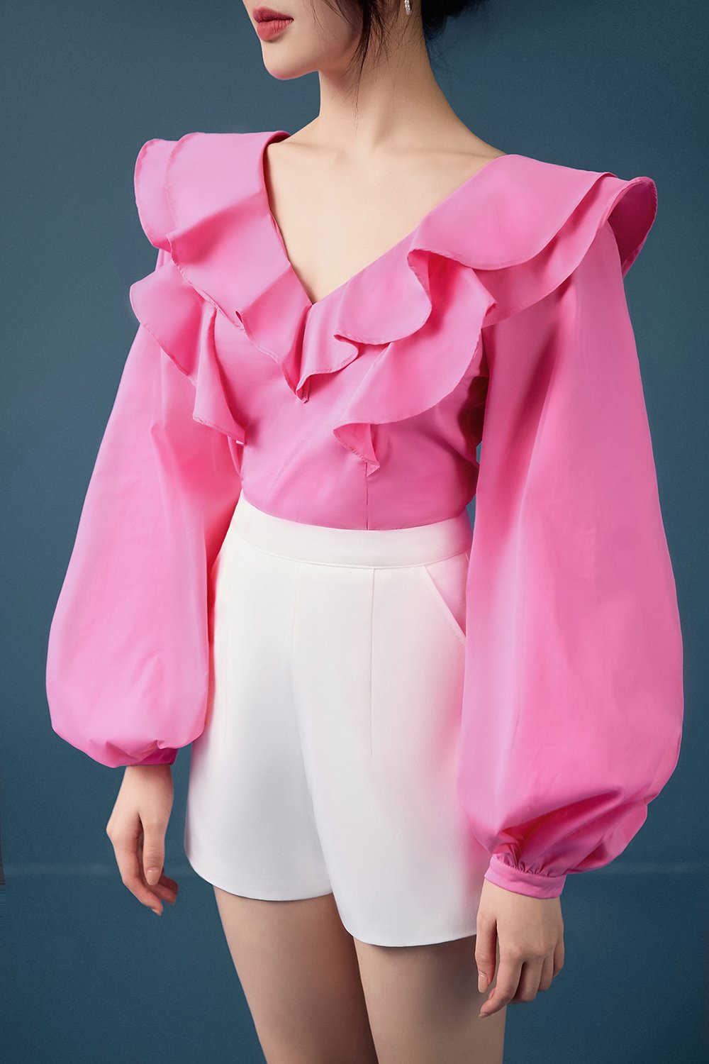Yiseo Bishop Sleeves Ruffles Blouson in Flamingo Pink