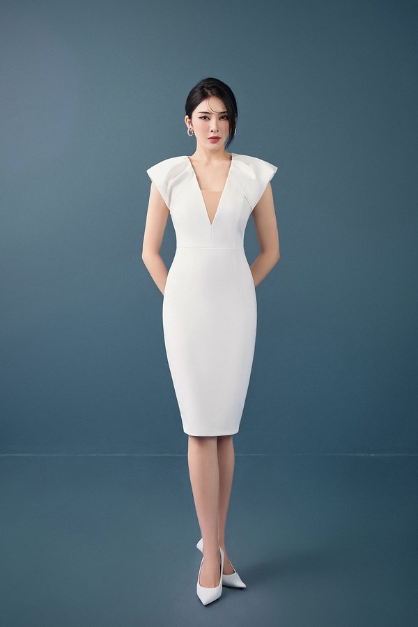 Jae Ruched Shoulder V-Neck Pencil Dress in Iconic White