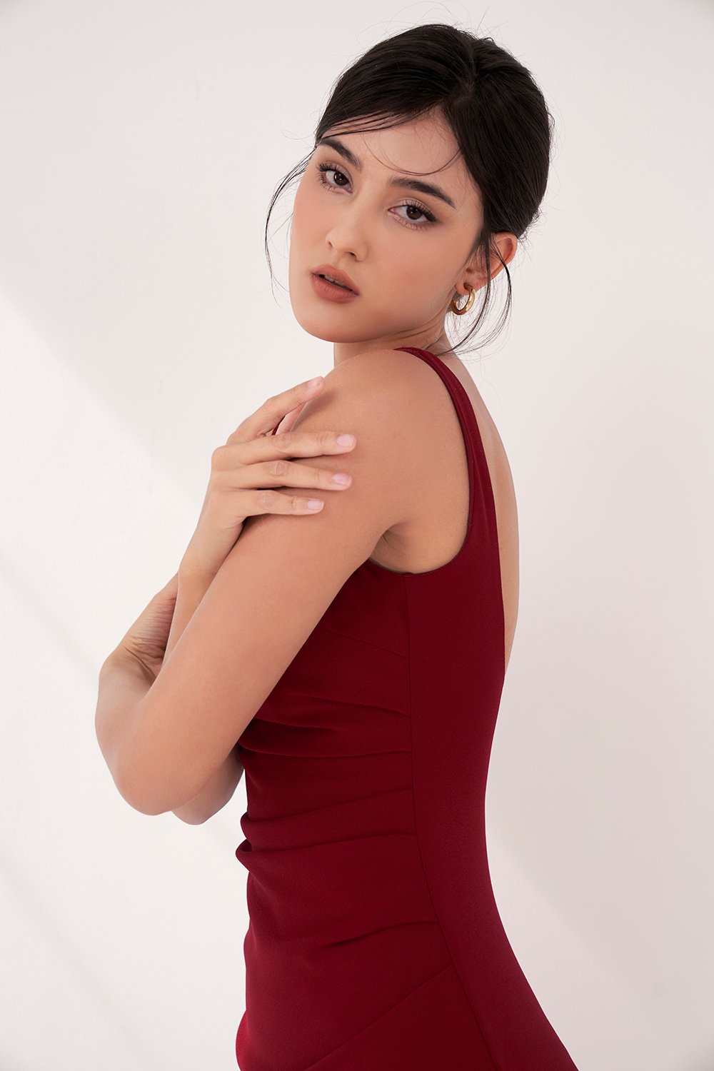 Airlea Padded Ruched Low Back Dress in Wine Red