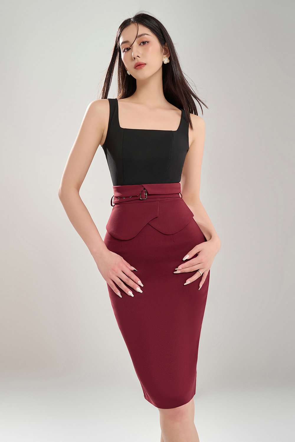 Ansley Two Tone Peplum Dress in Classic Black/Wine Red