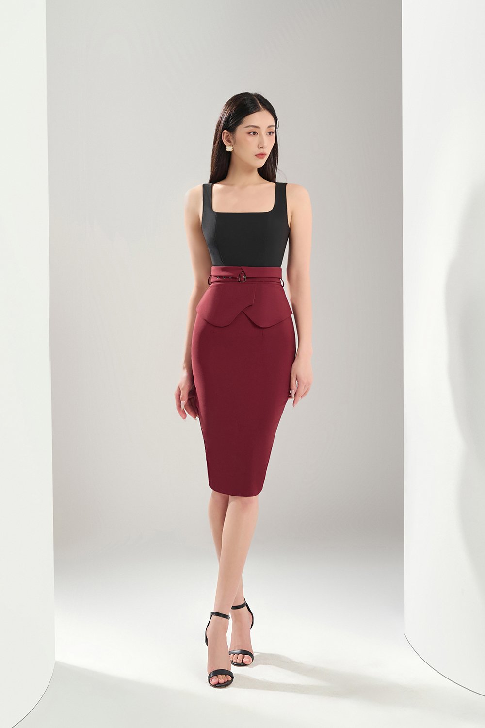Ansley Two Tone Peplum Dress in Classic Black/Wine Red