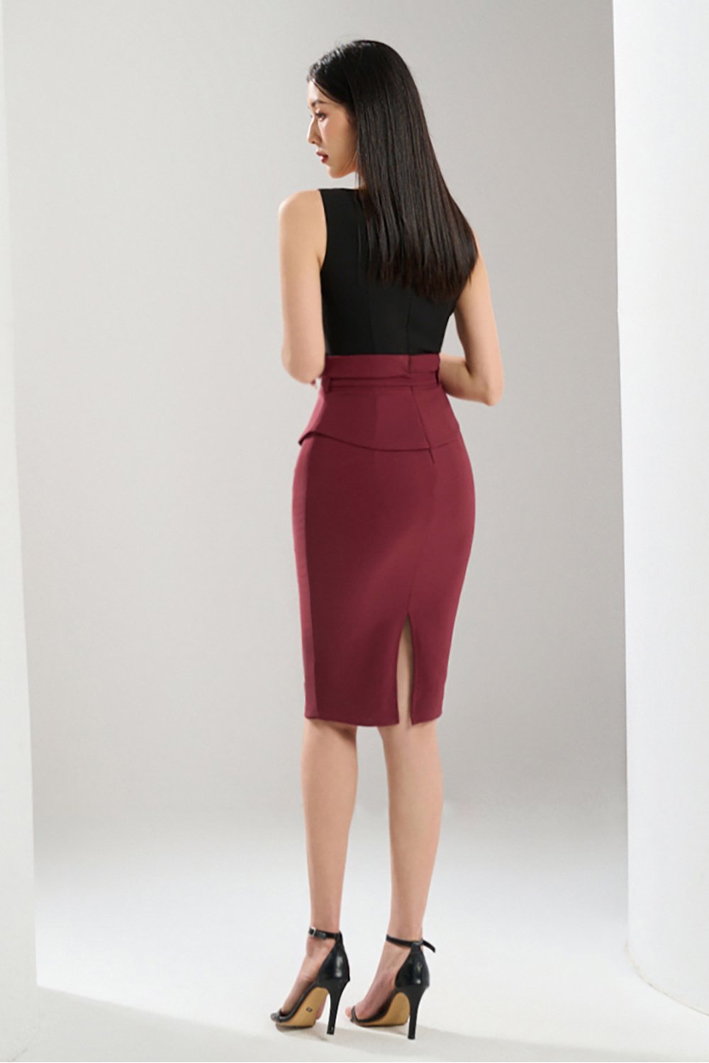 Ansley Two Tone Peplum Dress in Classic Black/Wine Red