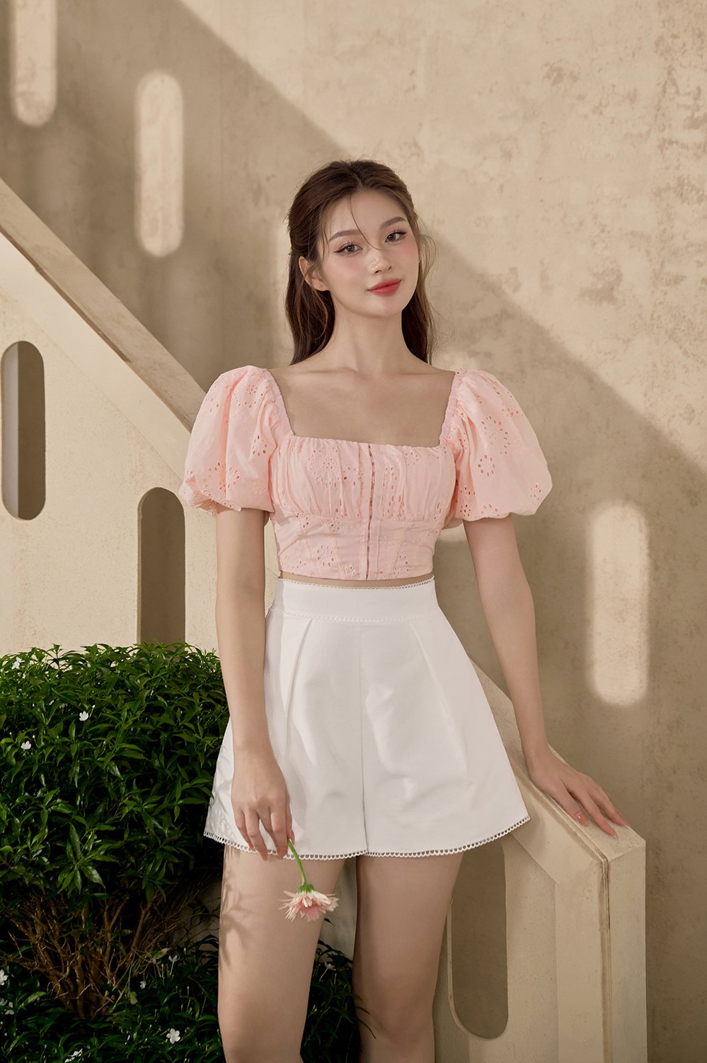 Bali Scallop Trimmed Shorts in Ivory White