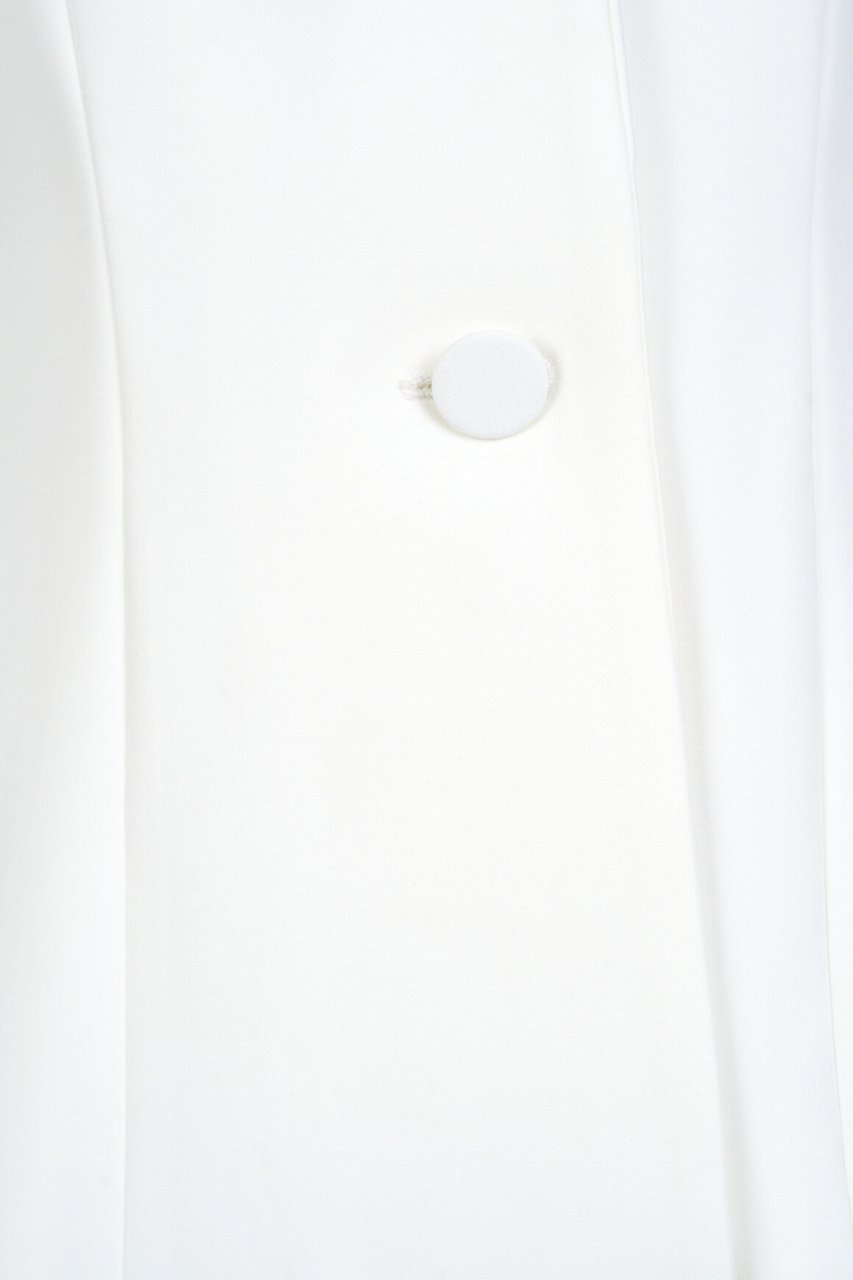 Avelle Tailored Blazer in Iconic White