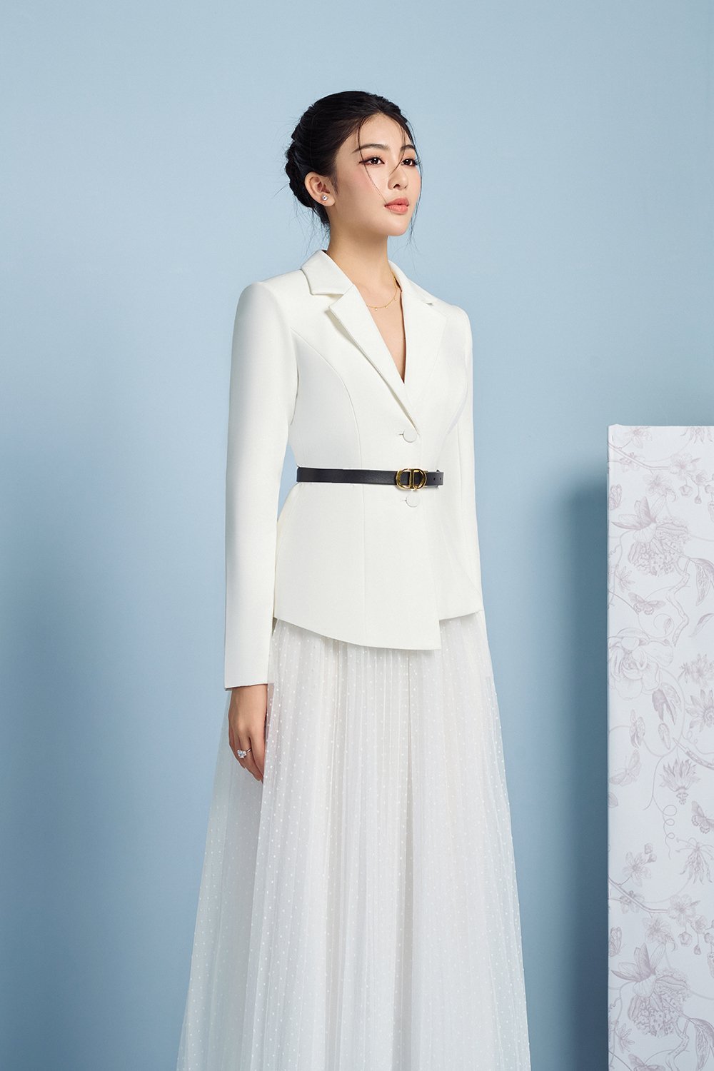 Averie Tulle Pleated Midi Skirt in Iconic White