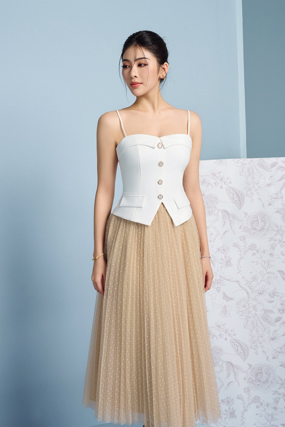 Averie Tulle Pleated Midi Skirt in Nude