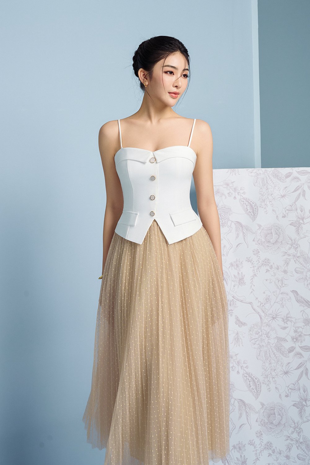 Averie Tulle Pleated Midi Skirt in Nude