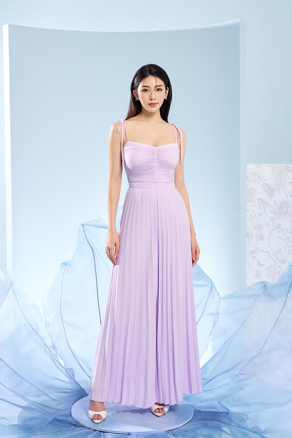 Callie Pleated Spaghetti Ribbon Straps Cropped Top in Lilac