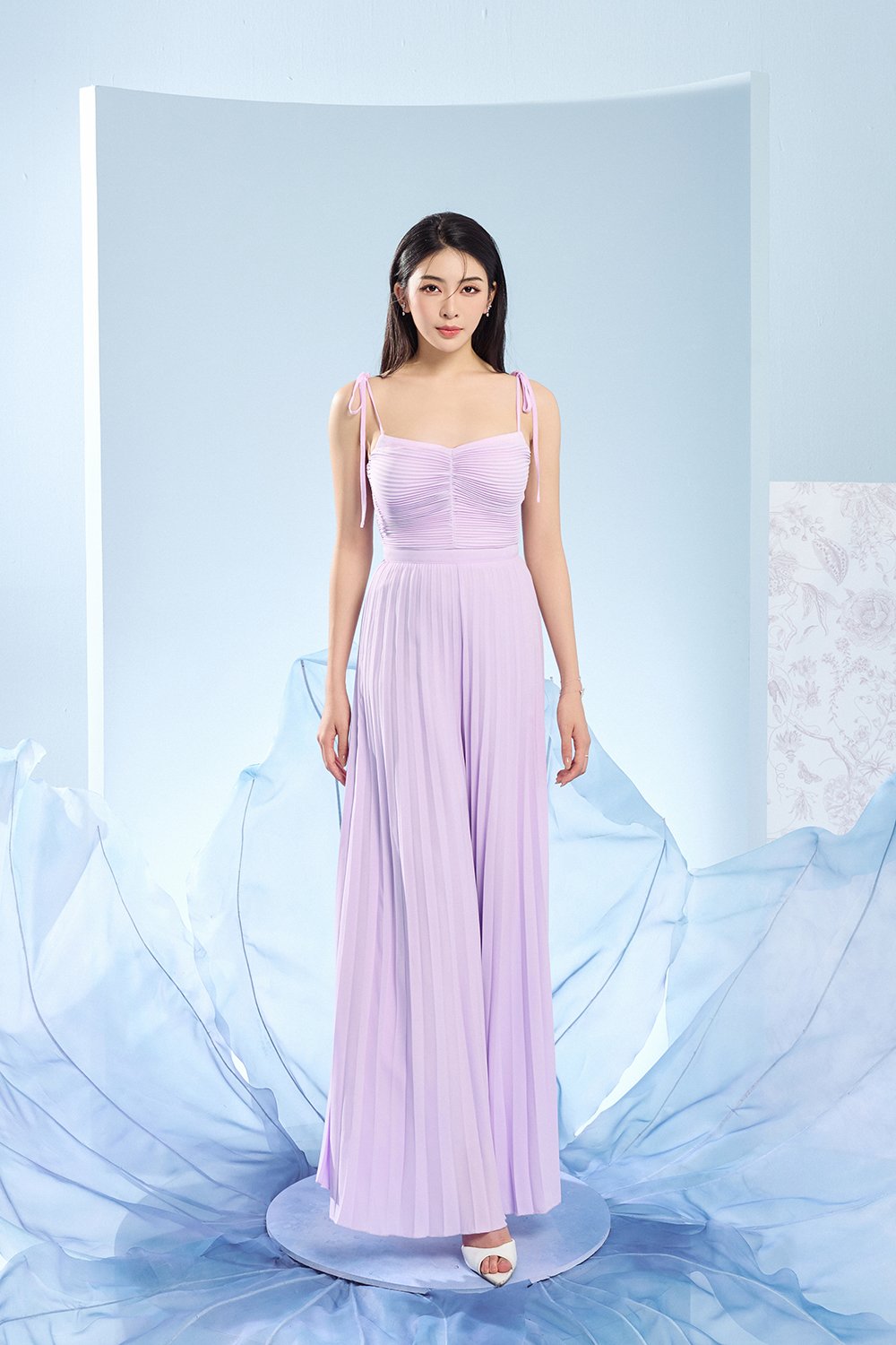 Callie Pleated Spaghetti Ribbon Straps Cropped Top in Lilac