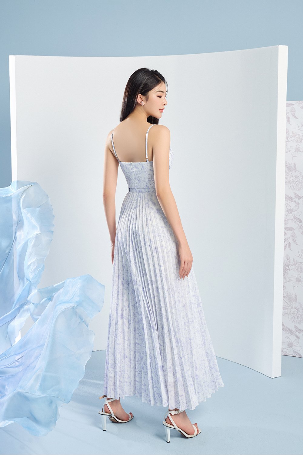 Eden Pleated Maxi Dress in Lilac Toile de Jouy