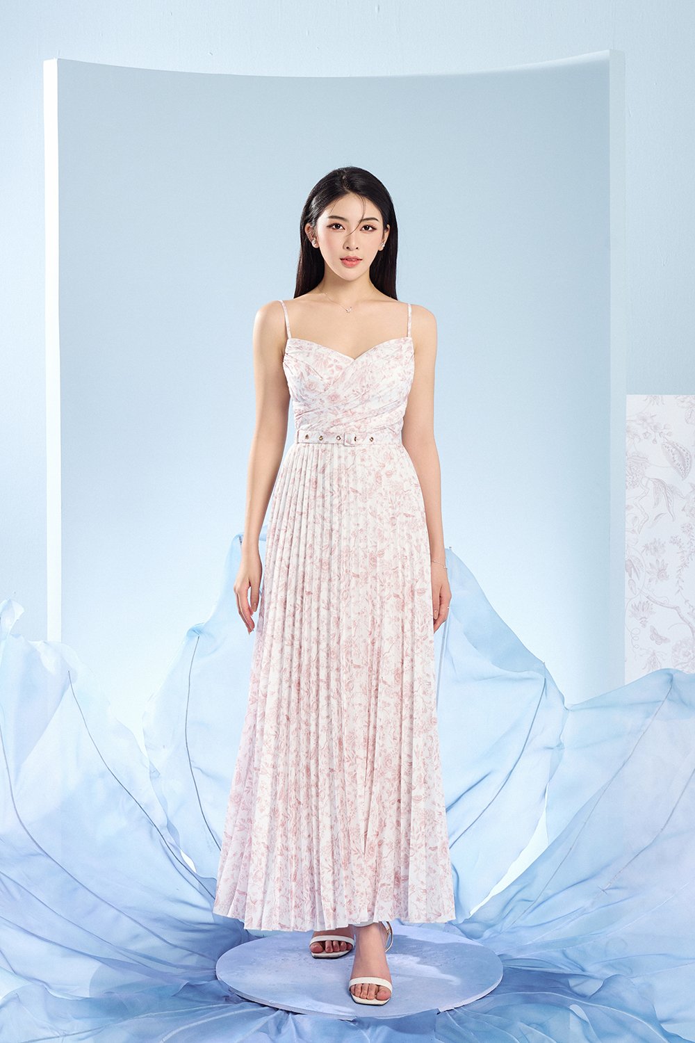 Eden Pleated Maxi Dress in Rose Toile de Jouy