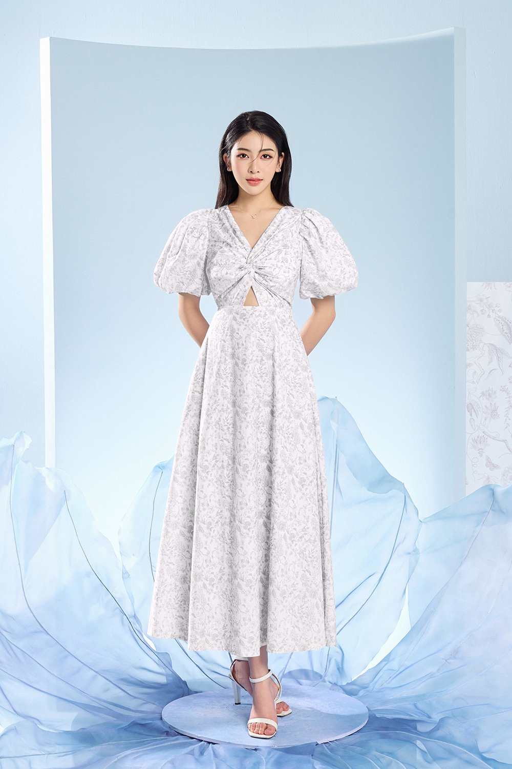 Ellie Puffy Sleeves Midi Dress in Grey Toile de Jouy