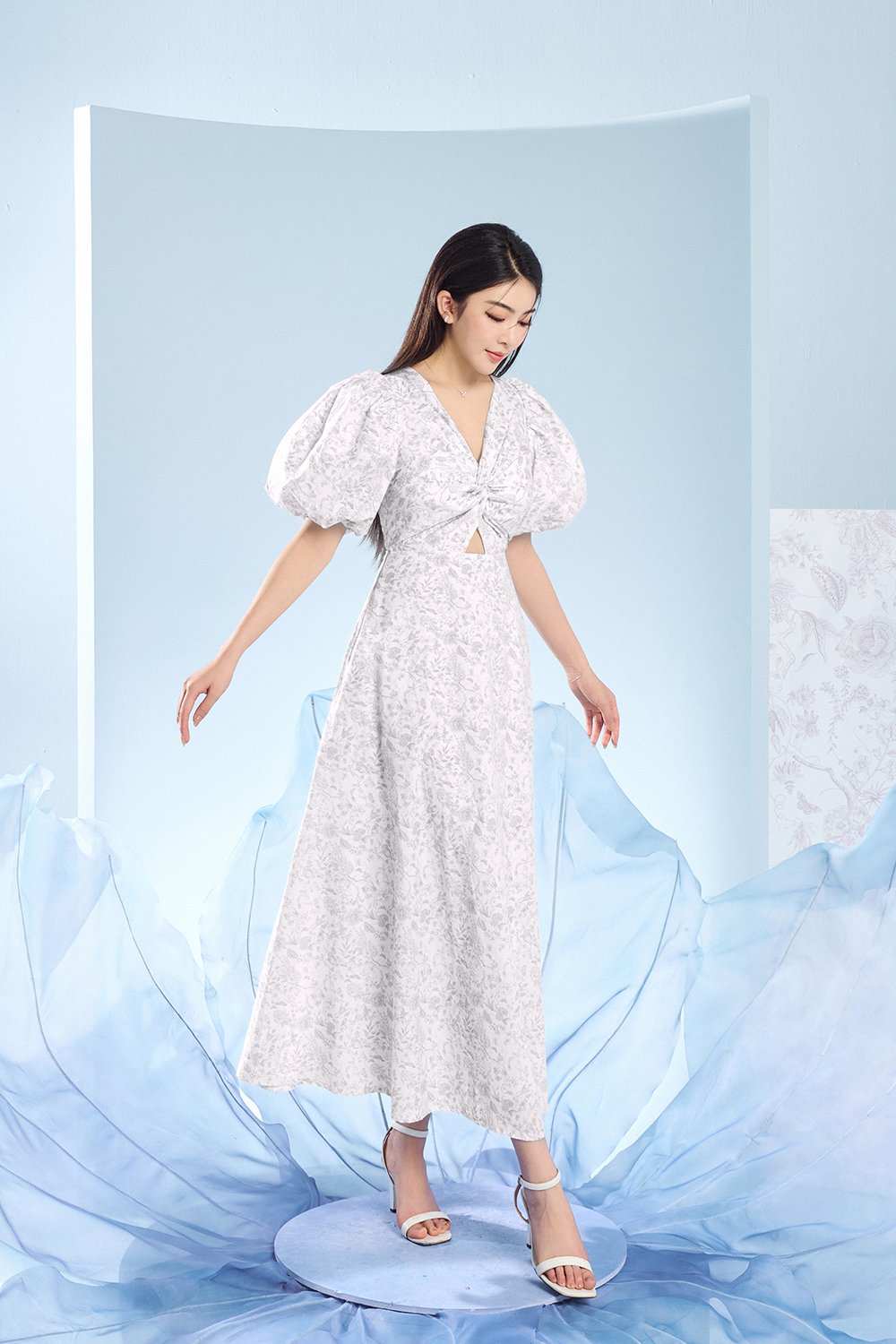 Ellie Puffy Sleeves Midi Dress in Grey Toile de Jouy