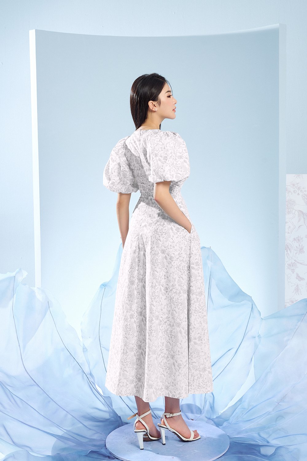 Ellie Puffy Sleeves Midi Dress in Grey Toile de Jouy