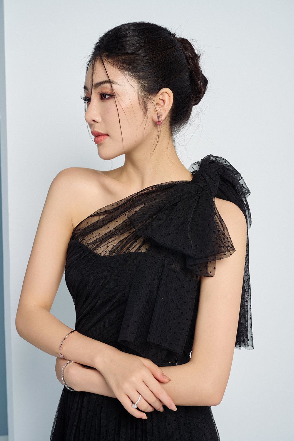 Ember Tulle Detachable Bow Toga Cropped Top in Classic Black