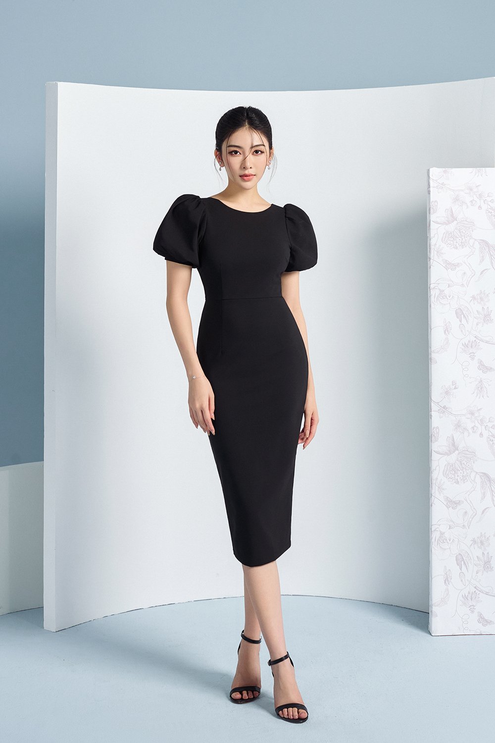 Emery Puffy Sleeves Pencil Dress in Classic Black