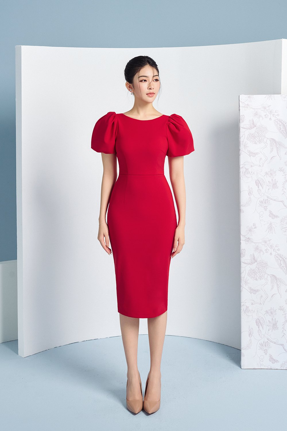 Emery Puffy Sleeves Pencil Dress in True Red