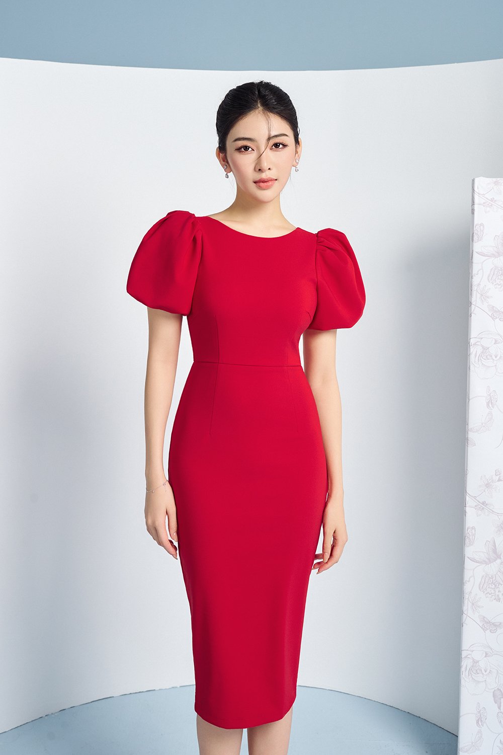Emery Puffy Sleeves Pencil Dress in True Red