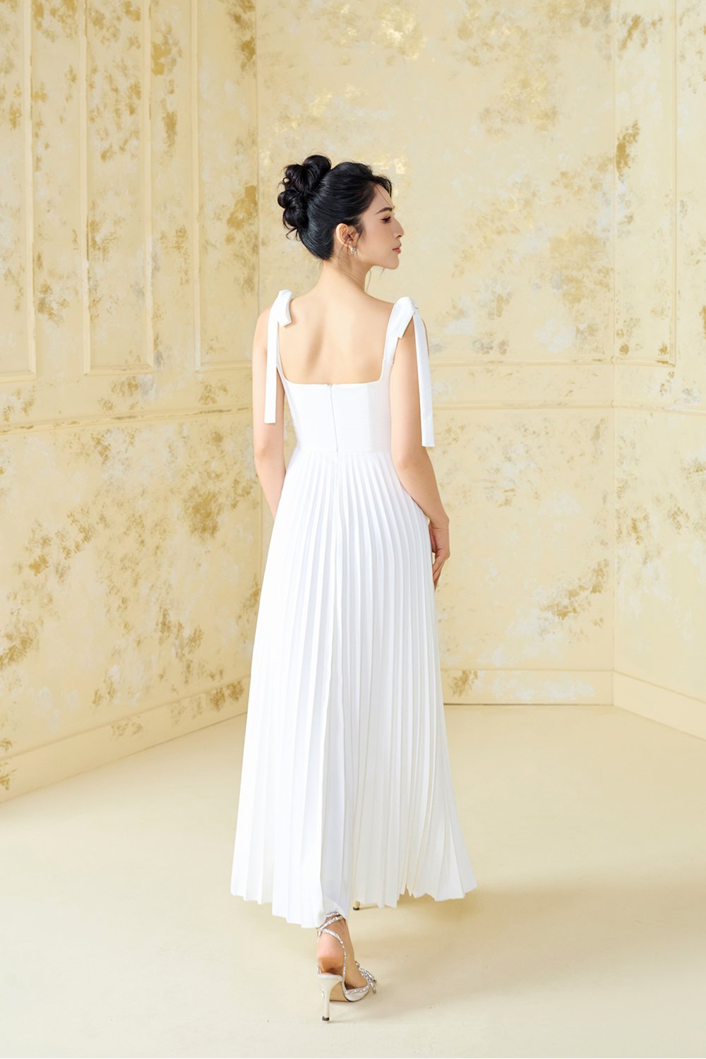 Hope Padded Ribbon Straps Pleated Maxi Dress In Iconic White