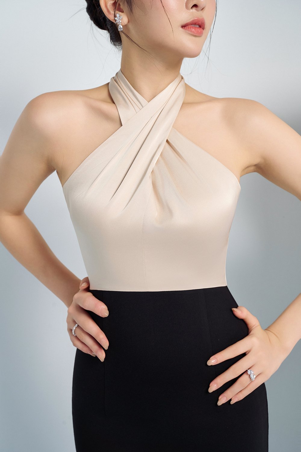 Veryn Detachable Ribbon Halter Neck Pencil Dress in Cream/Black