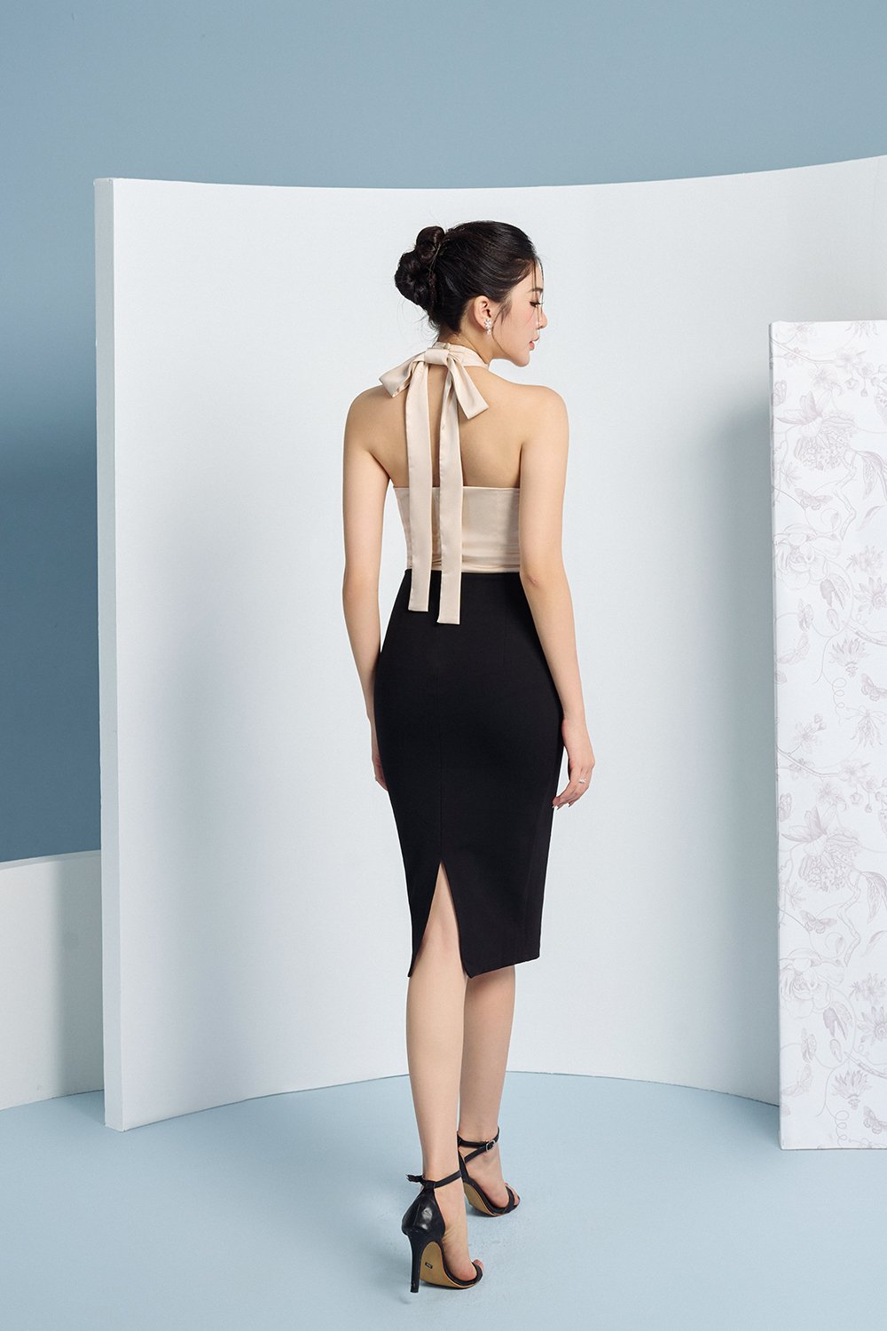 Veryn Detachable Ribbon Halter Neck Pencil Dress in Cream/Black