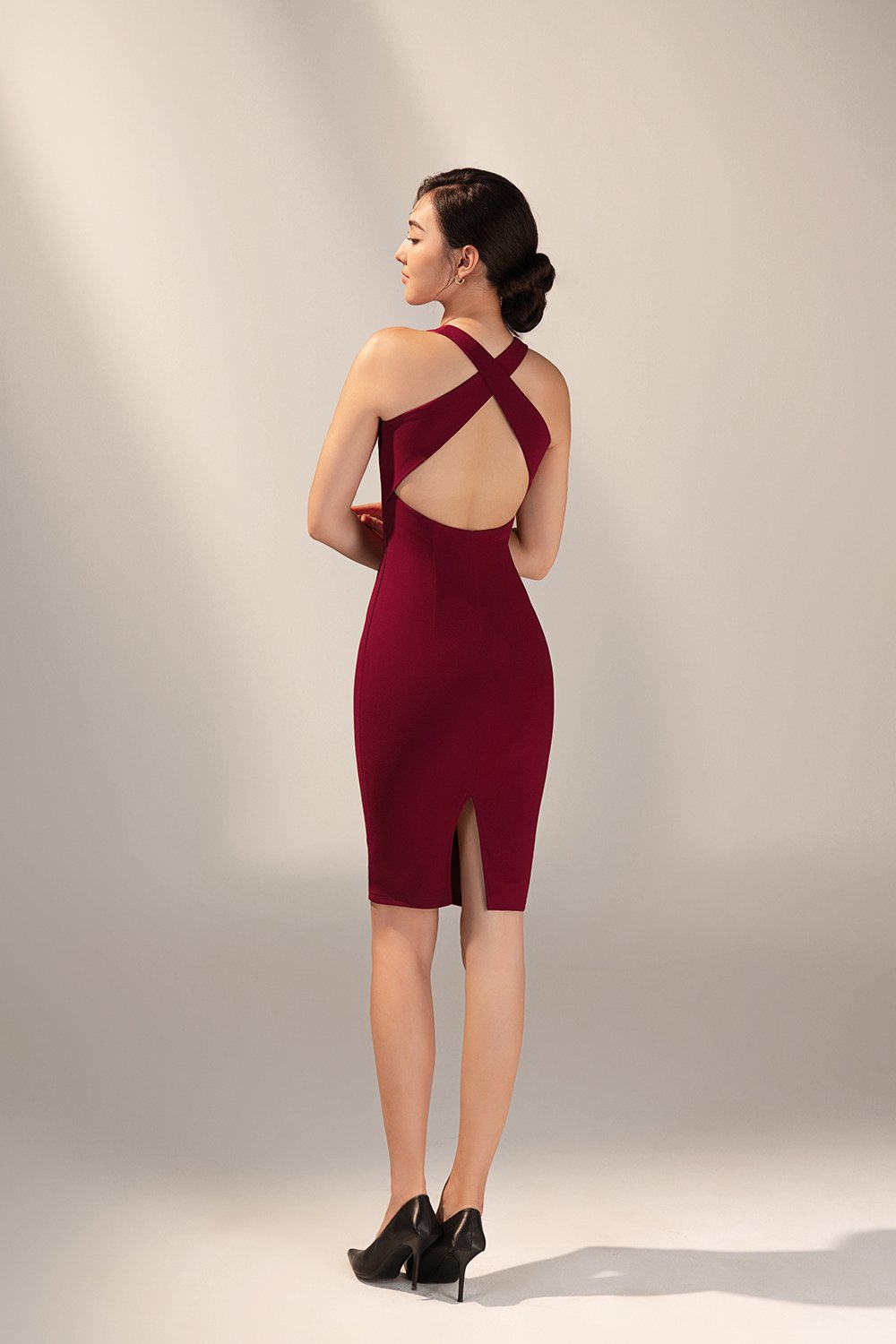 Kiara Padded Crossover Ruched Dress in Wine Red