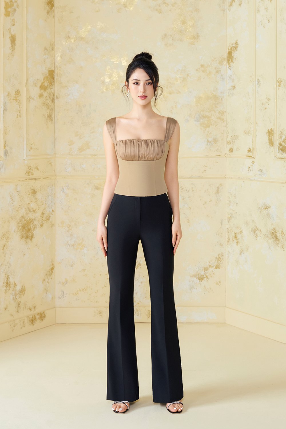 Evie Bootcut Pants in Classic Black