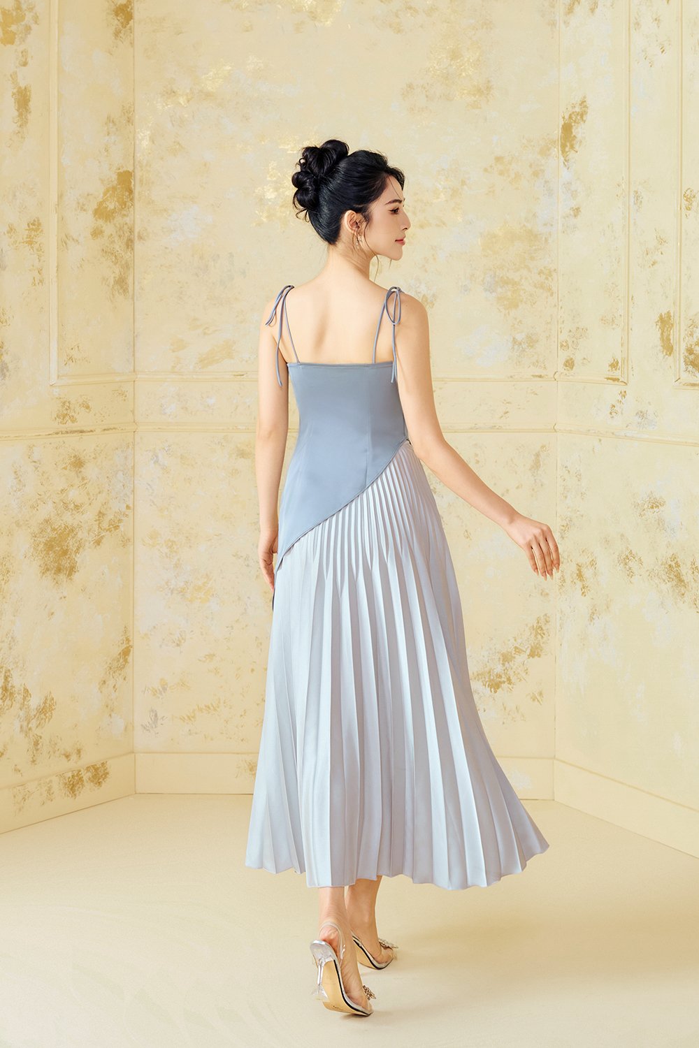 Seraphine Pleated Midi Skirt in Light Silver