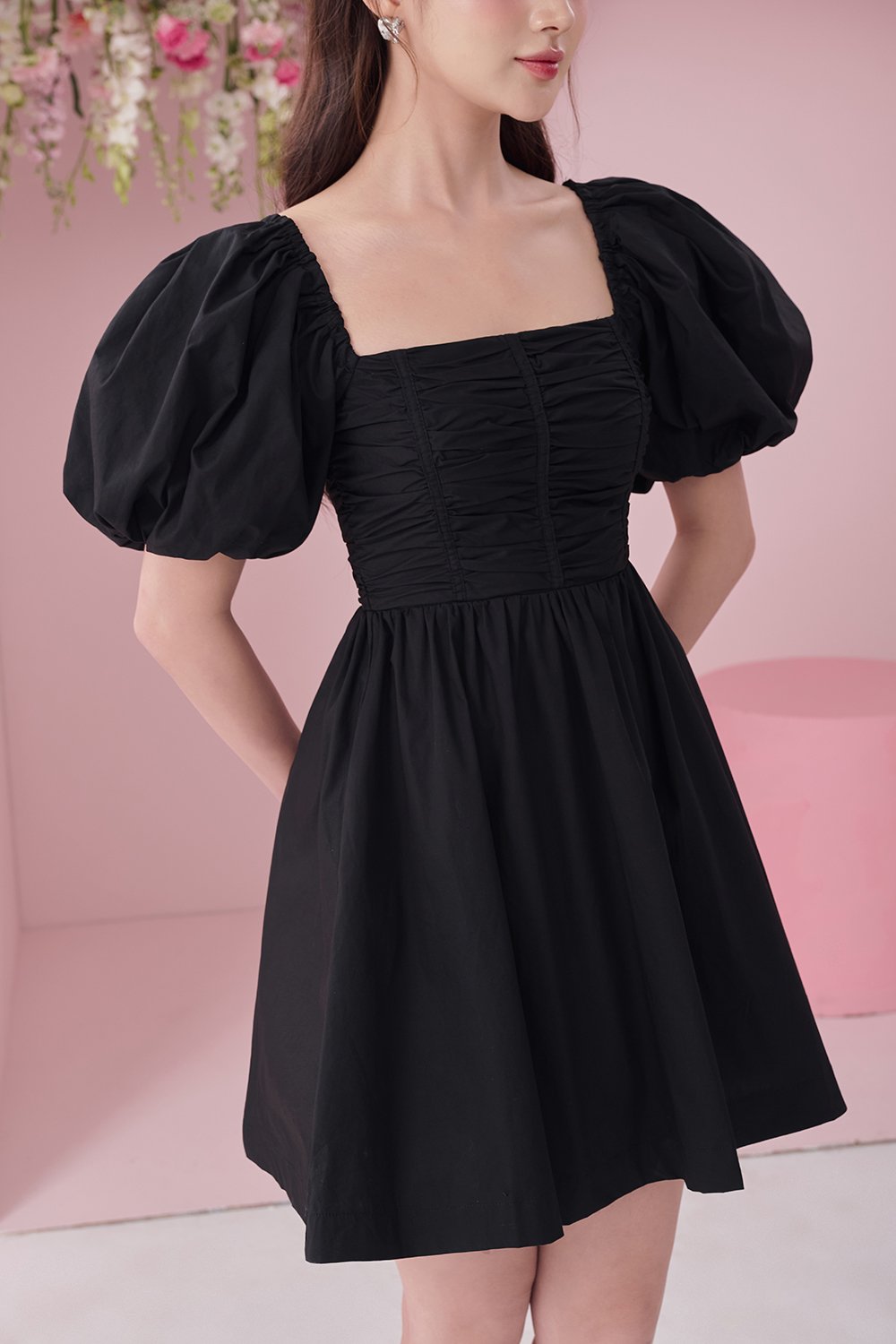 Daphne Ruched Puff Mini Dress in Classic Black