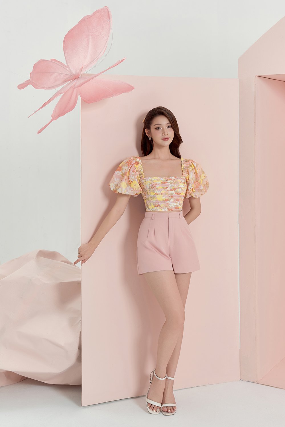 Harlyn Pleated Floral Prints Puff Sleeves Top in Yellow/Pink Floral Prints