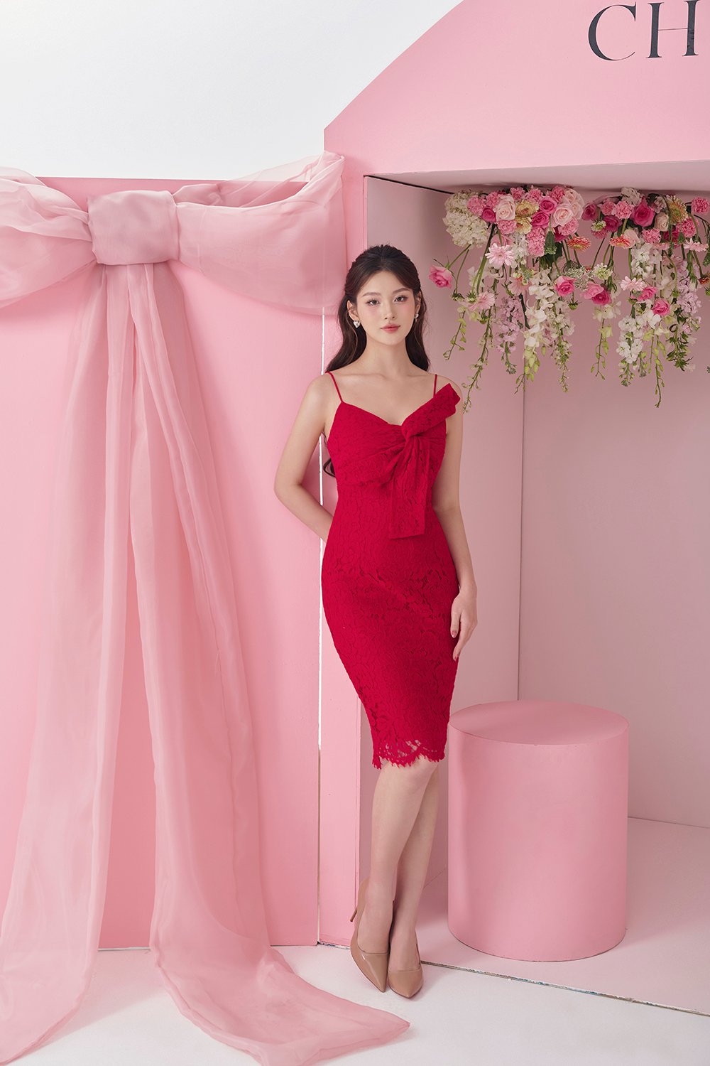 Lovella Twisted Bow Lace Pencil Dress in Crimson Red