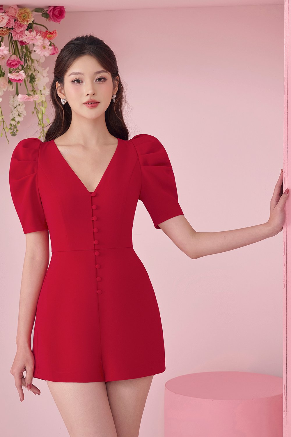 Zelda V-neckline Puff Sleeves Romper in True Red