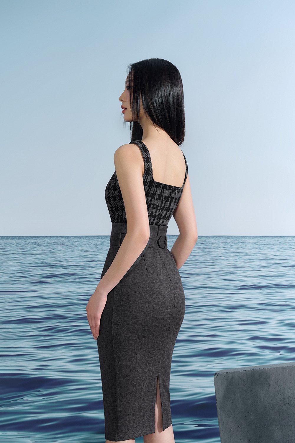 Everette Houndstooth Pencil Dress In Dark Grey