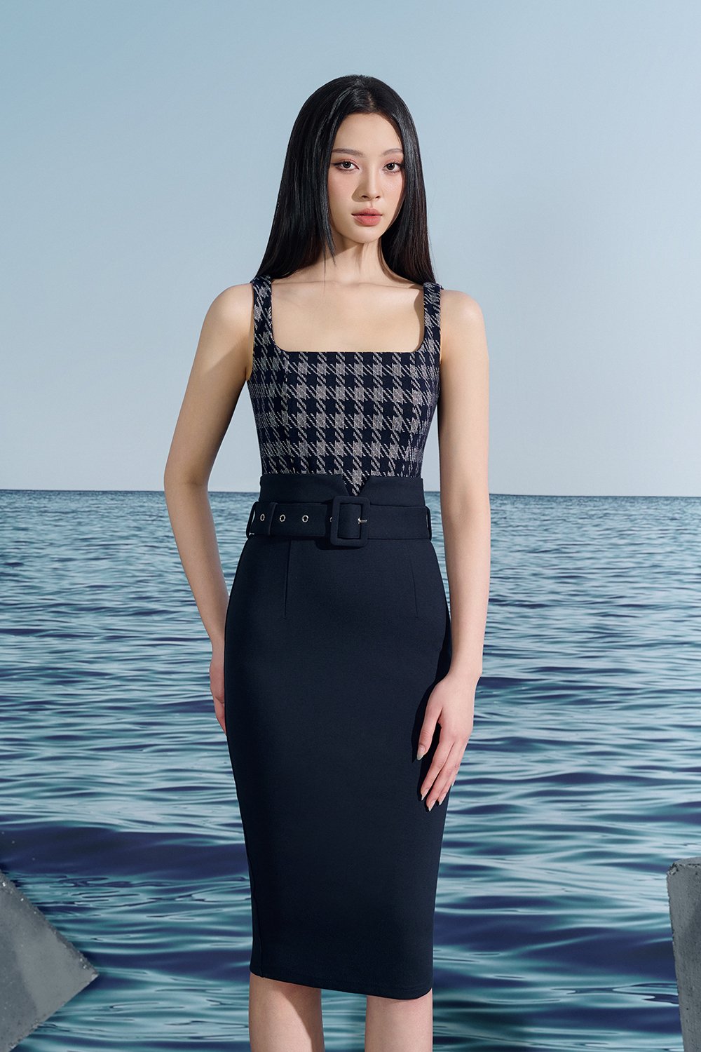 Everette Houndstooth Pencil Dress In Navy Blue