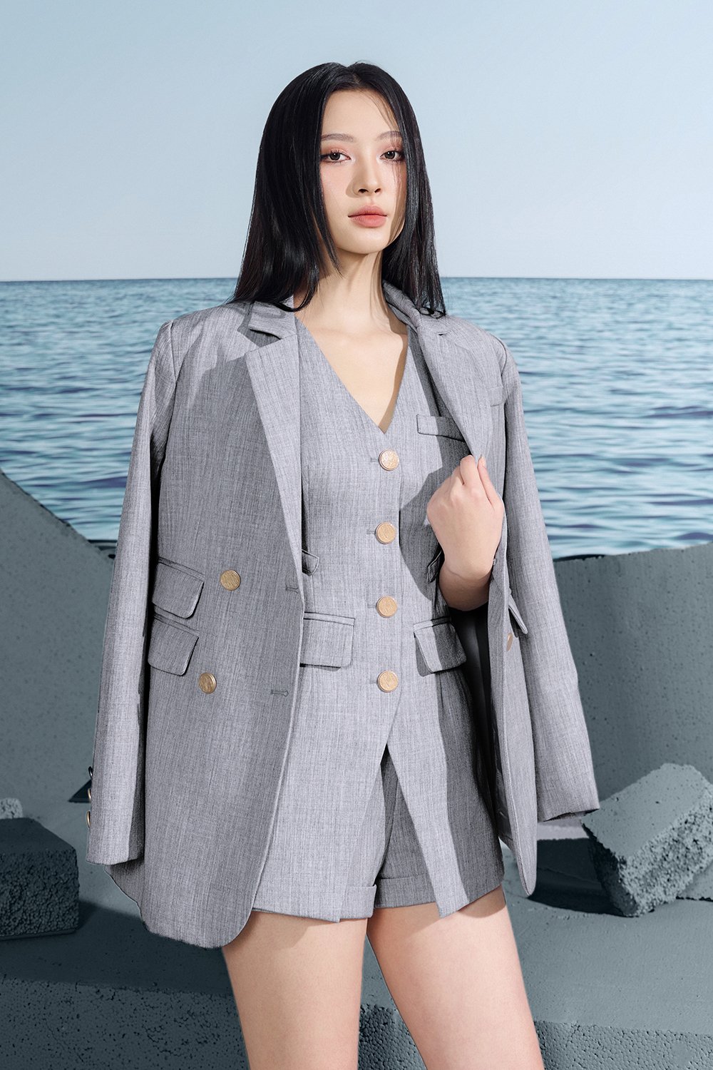 Harper Tailored Vest Top In French Grey