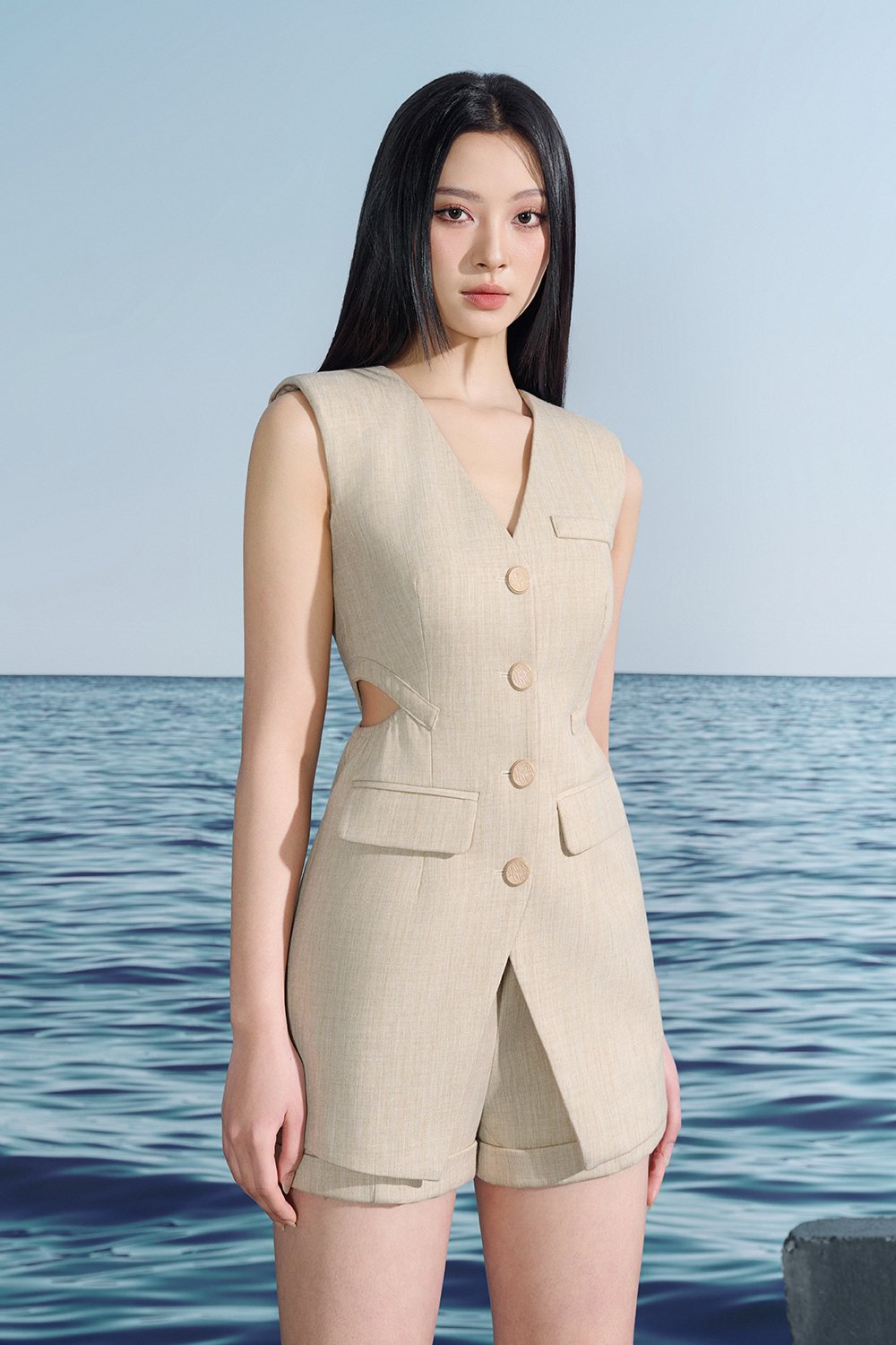 Harper Tailored Shorts In French Cream