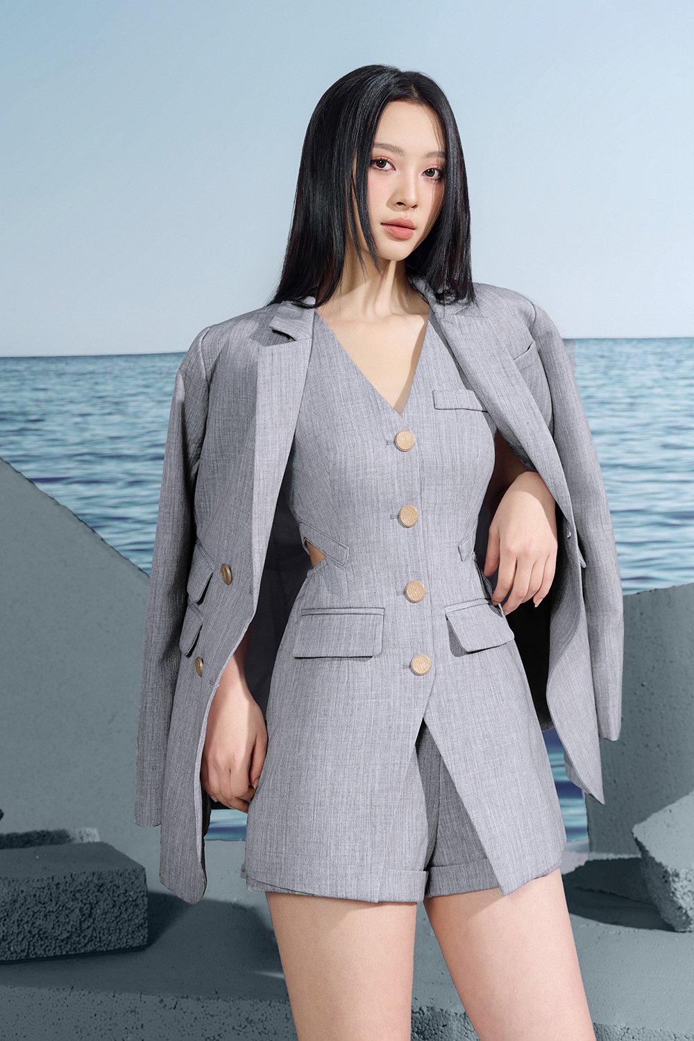 Harper Tailored Vest Top In French Grey